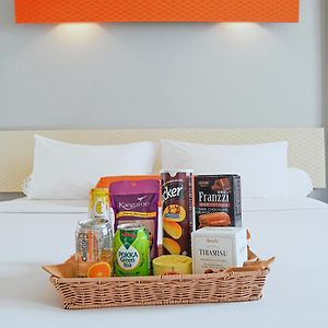 My Fridgefood at HARRIS Double or Twin Room